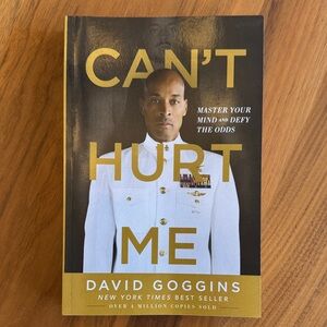 Can't Hurt Me by David Goggins - Black and Gold Cover